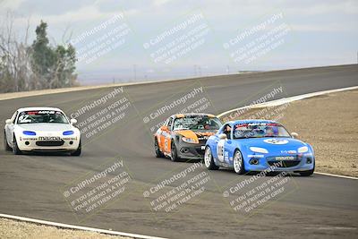 media/Jan-26-2025-CalClub SCCA (Sun) [[cfcea7df88]]/Group 4/Race/